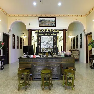 Banana Boutique **** George Town